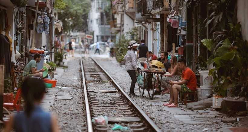 Private Hanoi Walking Tour with visit Train Street - Who should book this Hanoi walk?