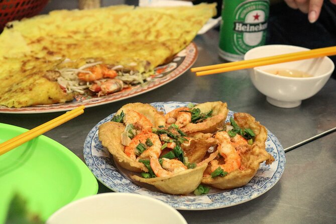 Private Local Food 4-hour Scooter Tour in Ho Chi Minh City - Start with hu tieu at Hủ Tiếu Thành Tín