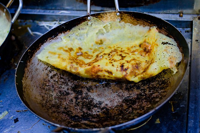 Private Street Food Evening Walking Tour in Ho Chi Minh City - Hotel pickup, taxi transfers, and the four-hour pace