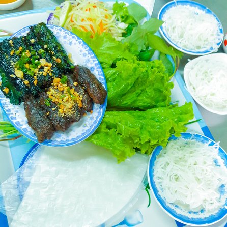 Private Street Food Evening Walking Tour in Ho Chi Minh City - The guides are a major part of the value