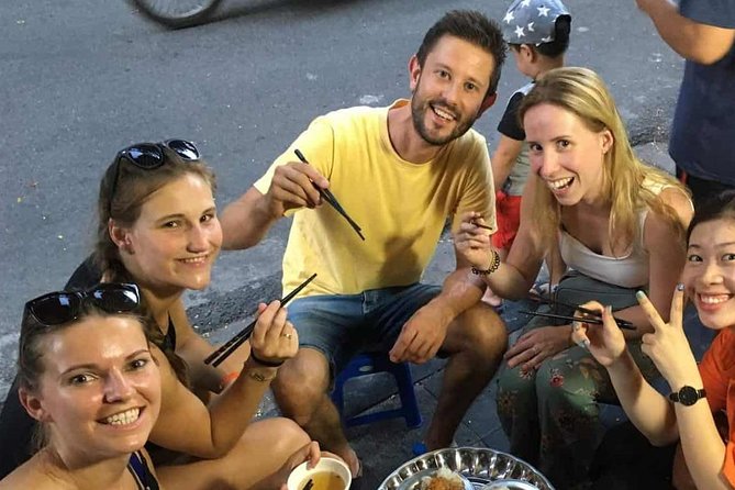 Private Street Food Tour - Walking Hanoi Old Quarter - The guides make the biggest difference
