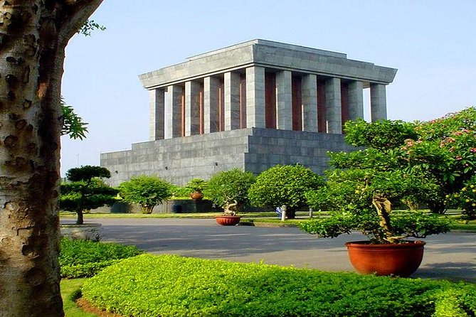 Private Tour: Hanoi City Full-Day Tour with Train Street Visit - Train Street and the close-up Hanoi experience