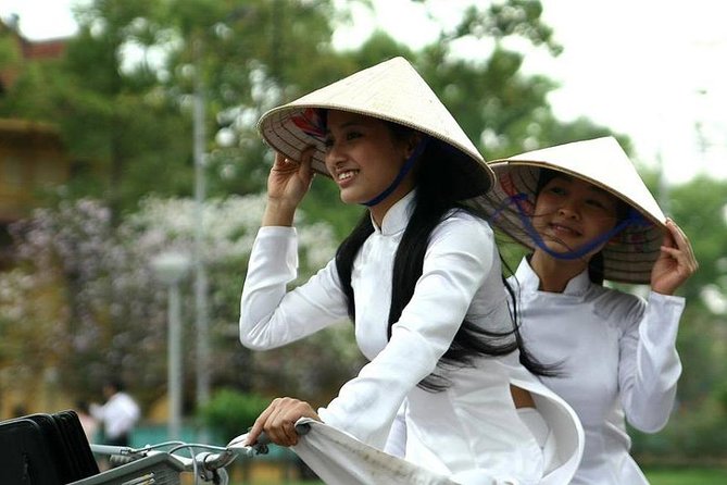 Private Tour: Hanoi City Full-Day Tour with Train Street Visit - Ho Chi Minh Mausoleum and One Pillar Pagoda