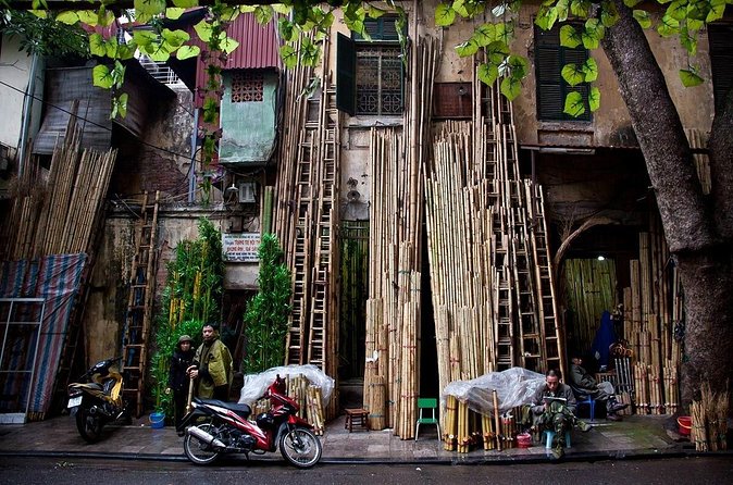 Private Tour: Hanoi City Tour Including Water Puppet Show and Cyclo Ride - Lunch at a local restaurant