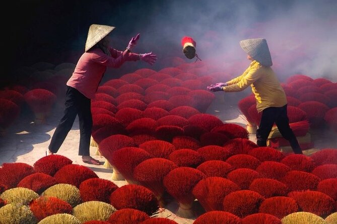 Private Tour Incense Village, Hat village & Train Street Coffee - The 90-minute visit to Quang Phu Cau