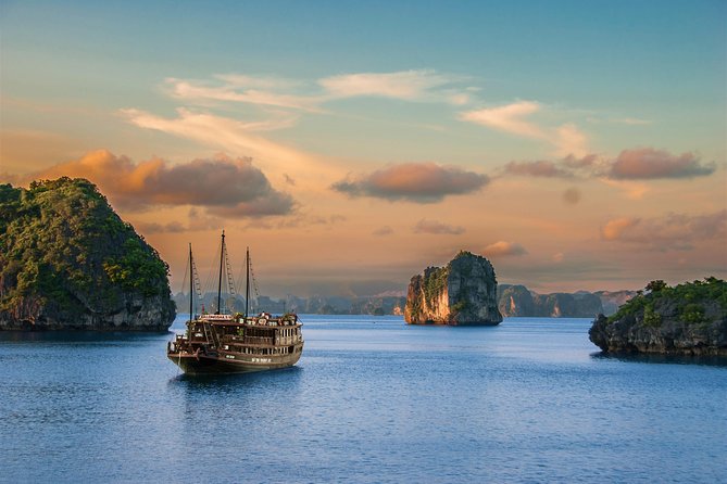 Private transfer between Hanoi and Halong - Tuan Chau Island as your arrival point