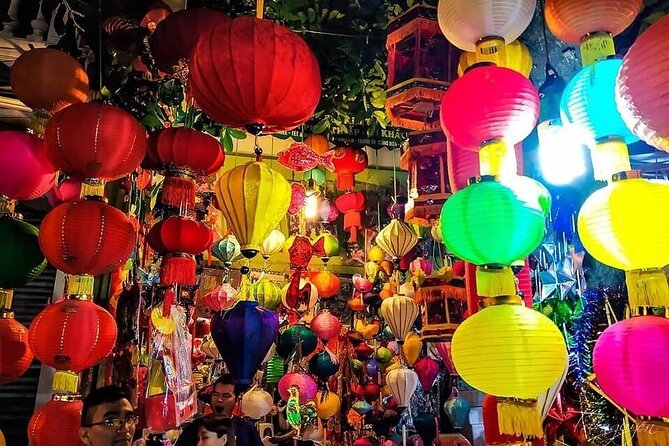 Private Transfer from Danang to Hoi An by Private Car - The one-hour ride south