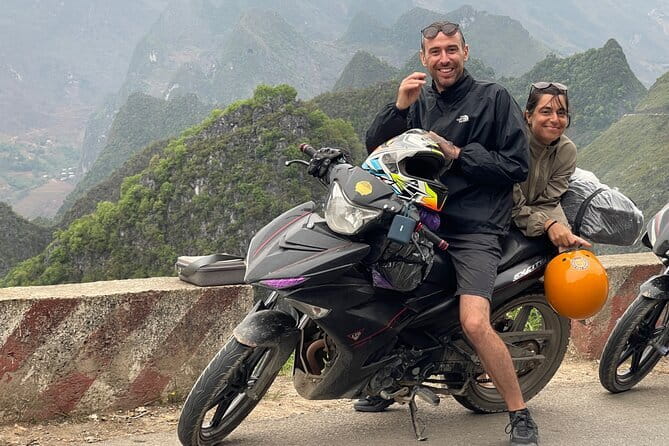 Private Transfers Ha Giang <=> Sapa One Way (Free Hotel Pickup) - Vehicle choices and comfort on a long ride