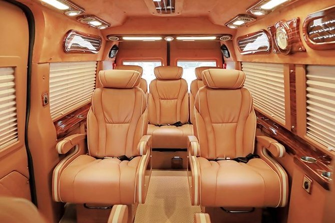 Private Transfers Hanoi <=> Halong One Way by Limousine Vehicles - The 160-kilometer expressway ride