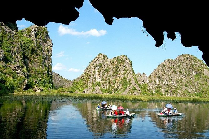 Private Transfers Hanoi <=> Sapa 1 Way (Hotel pick-up/Drop-off) - Is $139 good value for up to three people?
