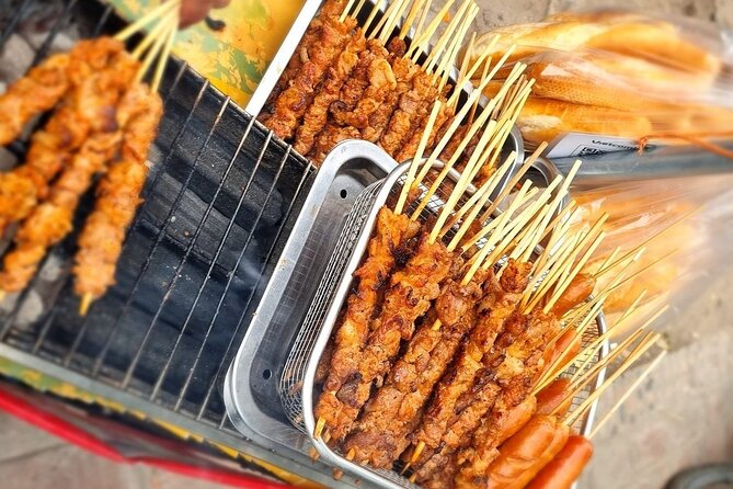 Private Walking Food Tour in Hanoi - What the guide adds to the experience