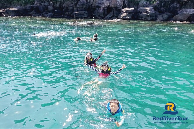 RED RIVER TOUR (Share group): DISCOVERY 3 ISLANDS BY BOAT - The second fishing session and final snorkeling