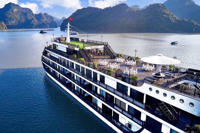 RITA CRUISE - LUXURY 5 STAR CRUISE in HALONG BAY from HANOI - What the Rita Cruise experience is really like