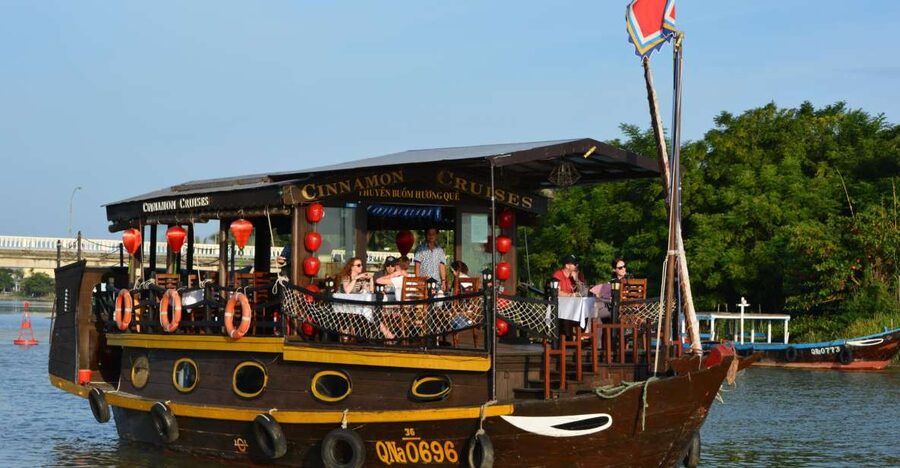 Romantic Sunset Dinner Cruise in Hoi An - Key points before you book