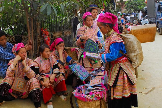 Sa Pa 2-Day Moderate Trek and Homestay Limousine Tour from Hanoi - What the $118 price really covers