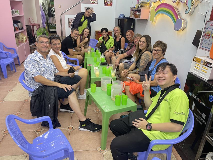 Saigon: Day-Night Sights & Local Food Tour l Female Option - District 4 and the final banh mi