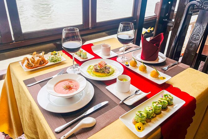 Saigon River Dinner Cruise: Buffet, Set Menu, Fine Dining (3hrs) - Buffet, family-style, or plated dinner