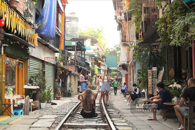 Shore Excursion Discovery Hanoi City from HaLong Bay Port - Train Street and the 15-minute coffee stop