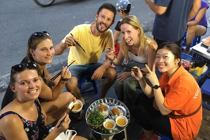 Small-Group Street Food Cyclo Tour of Hanoi Old Quarter - Who should book this Hanoi food tour?