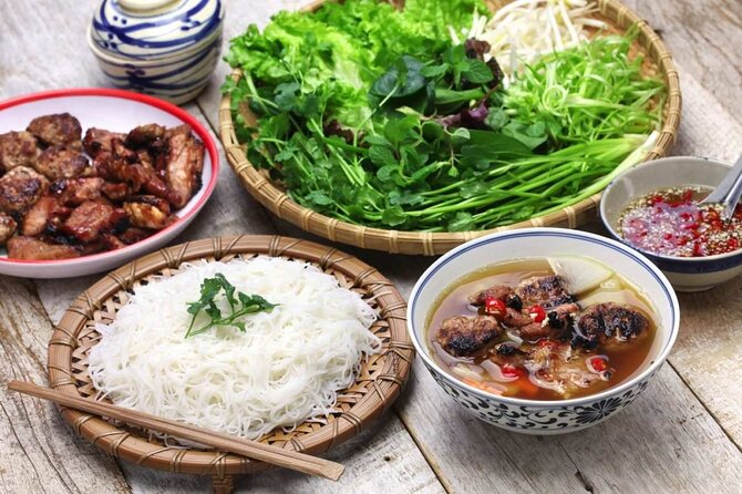Street Food by Walking Tour for 3 hours in Hanoi, Vietnam - Food, history, and city life in three hours