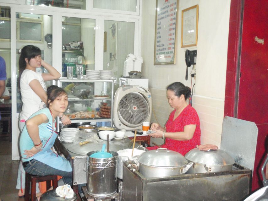 Street Food Tour Hanoi and Train Street Experience - Vegetarian needs, children, and comfort