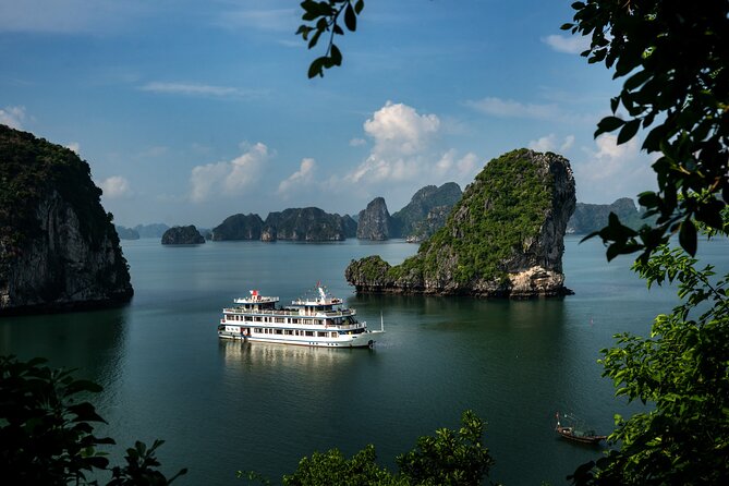 Swan Cruises Ha Long & Bai Tu Long Bay 2D1N - Thien Canh Son Cave - Key points to know before booking