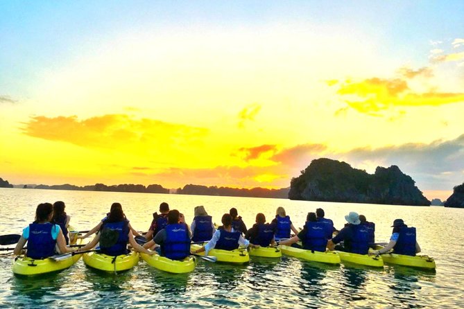 Swan Cruises Ha Long & Bai Tu Long Bay 2D1N - Thien Canh Son Cave - Day one: sailing toward Cong Do and Cap La Island