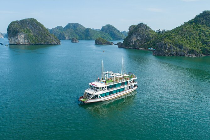 Sweetness Cruise Ha Long Bay: Caves, Kayaking, Swimming & Lunch - The guide and onboard service