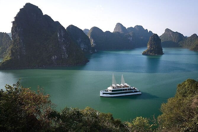 Taliya Day Cruise: Top Luxury Tour in Halong Bay & Lan Ha Bay - Ao Ech and the quieter side of Lan Ha Bay