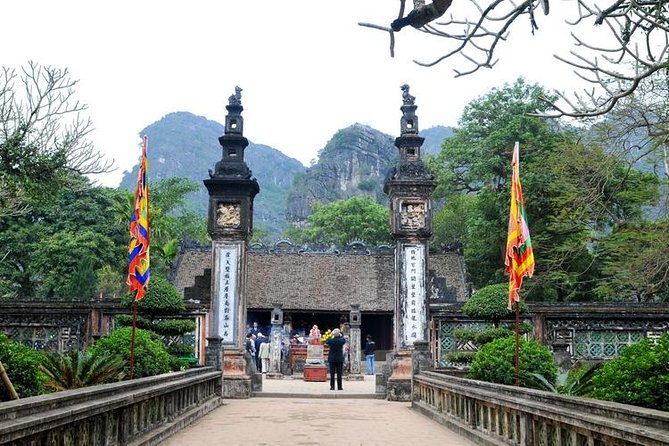 Tam Coc Ninh Binh - Hoa Lu - Deluxe Daily group Tour - Transport, group size, and the real value of $60