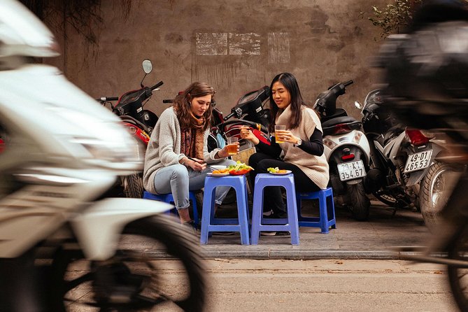 The 10 Tastings of Hanoi With Locals: Private Street Food Tour - A French villa and the changing Old Quarter