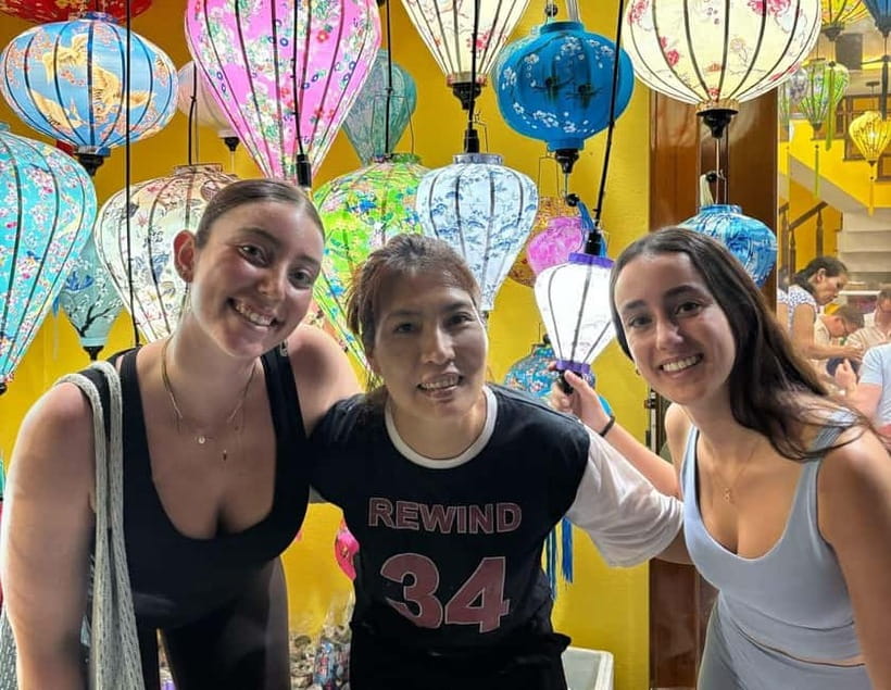 The Lantern Lady: Traditional Lantern Class in Old Town - Key points to know before you go