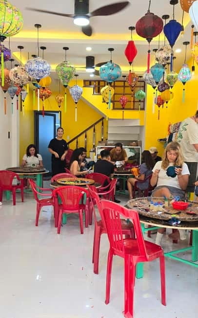 The Lantern Lady: Traditional Lantern Class in Old Town - Finding The Lantern Lady in the Old Town