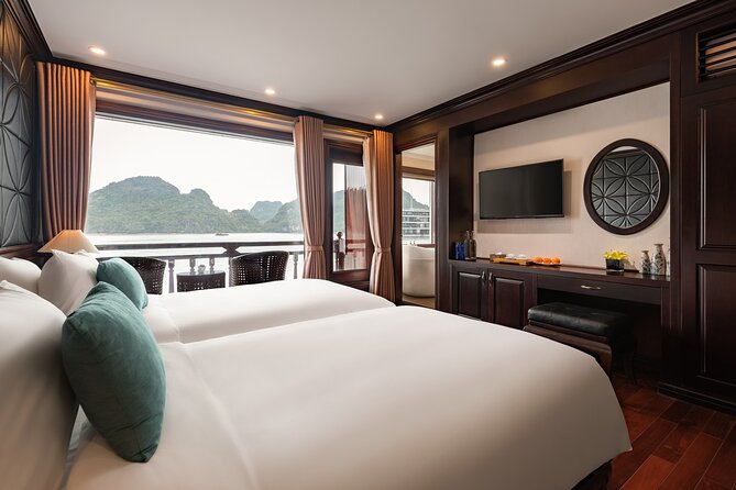 TOP TIER: 3 DAYS/2 NIGHTS tours- LIKE ABOSS on beautiful cruises - Leaving Hanoi for the limestone islands