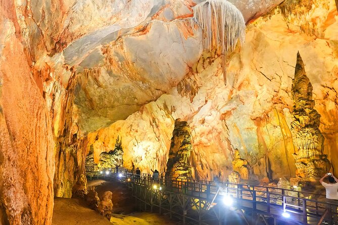 Tour to the caves ONE DAY tour to Phong Nha and Paradise caves - Guide service and group size