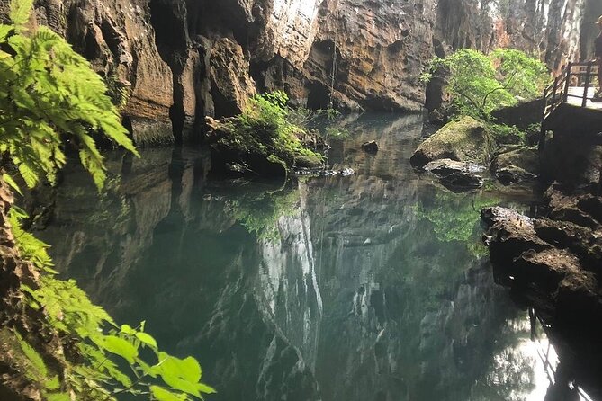 TOUR TO THE CAVES - Paradise & Dark caves from Dong hoi city - Lunch and the short transfer to Dark Cave