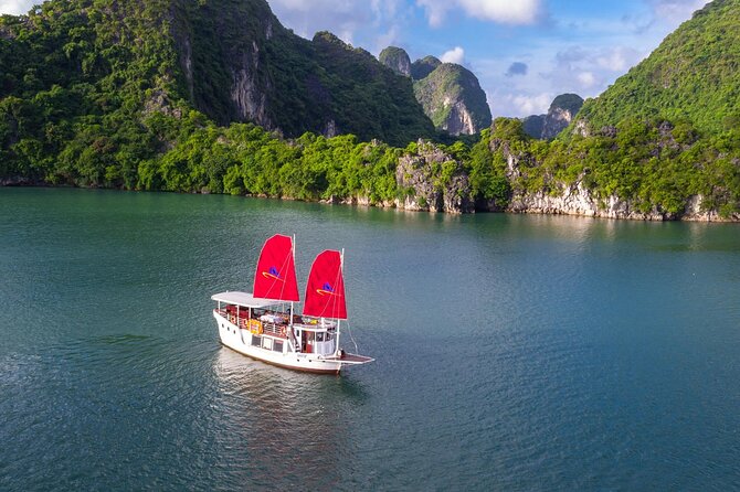 Unique Halong Private Day Cruise - Fishing Village, Kayak - A long day built around quieter Halong Bay waters