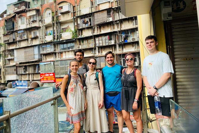 Vegan Street Food & Stories of Hanoi - Stop two: Duờng Tau and the less obvious Hanoi