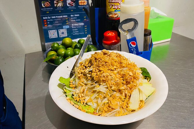 Vegan Street Food & Stories of Hanoi - Stop three: Ta Hien Street after the food trail