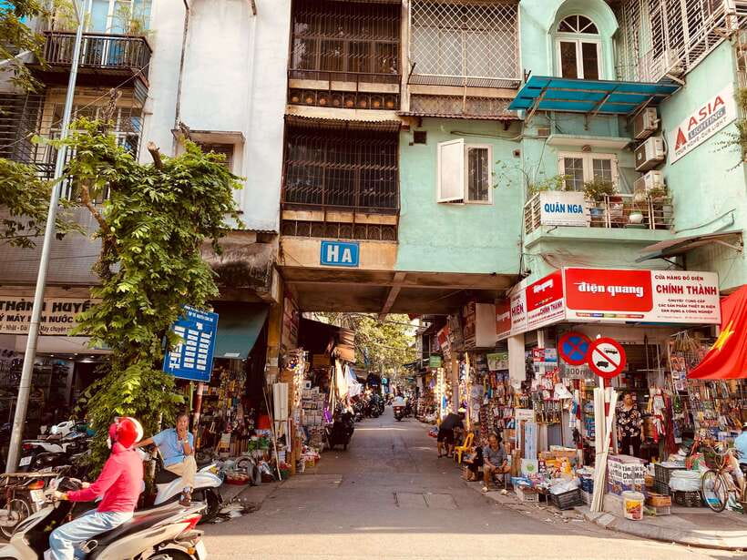 Vietnam War: Uncovering Hanoi's Untold Stories - Hanoi Train Street and the city that kept moving