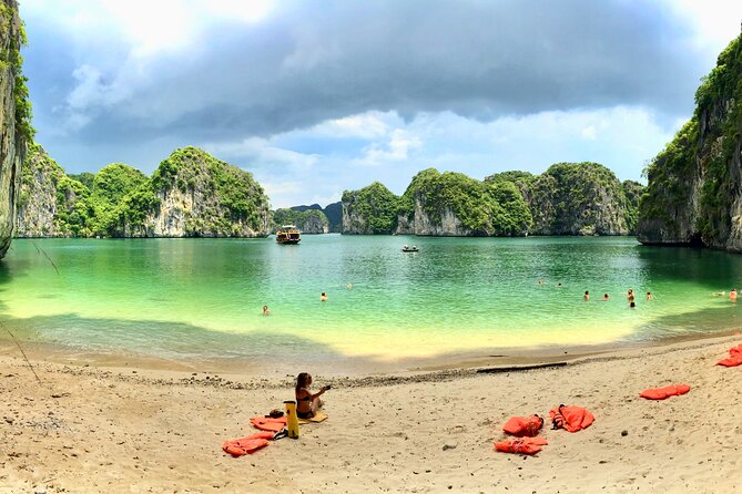 What a great combination, day cruise and night kayak with glowing biolumenescent - Starting at Cat Ba Local around 8:00
